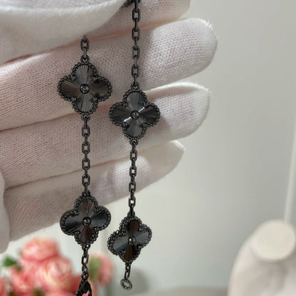 [Regal Gem]CLOVER 5 MOTIF BLACK BRACELET