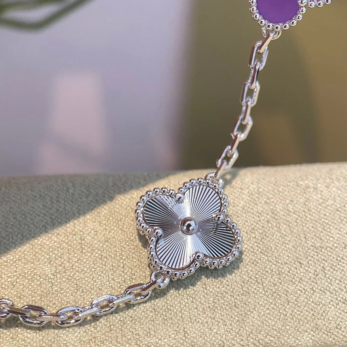 [Regal Gem] CLOVER 5 MOTIF VIOLET BRACELET COLLECTION