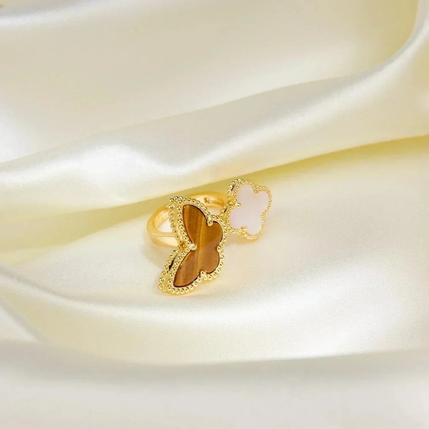 [Regal Gem]LUCKY BETWEEN THE FINGER RING