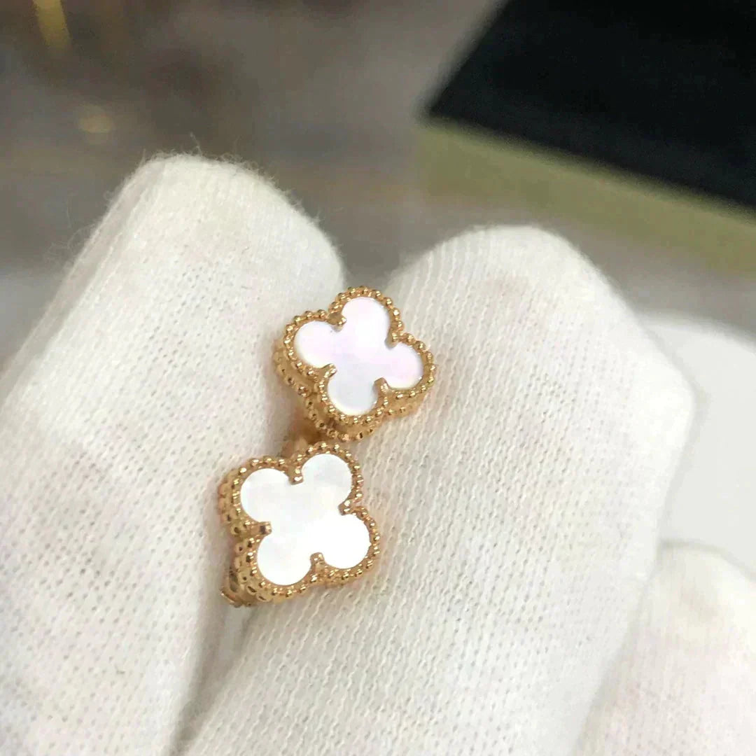 [Regal Gem]CLOVER MINI 9.5MM WHITE MOP EARRINGS