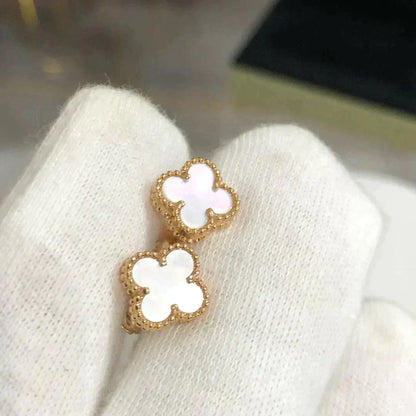 [Regal Gem]CLOVER MINI 9.5MM WHITE MOP EARRINGS