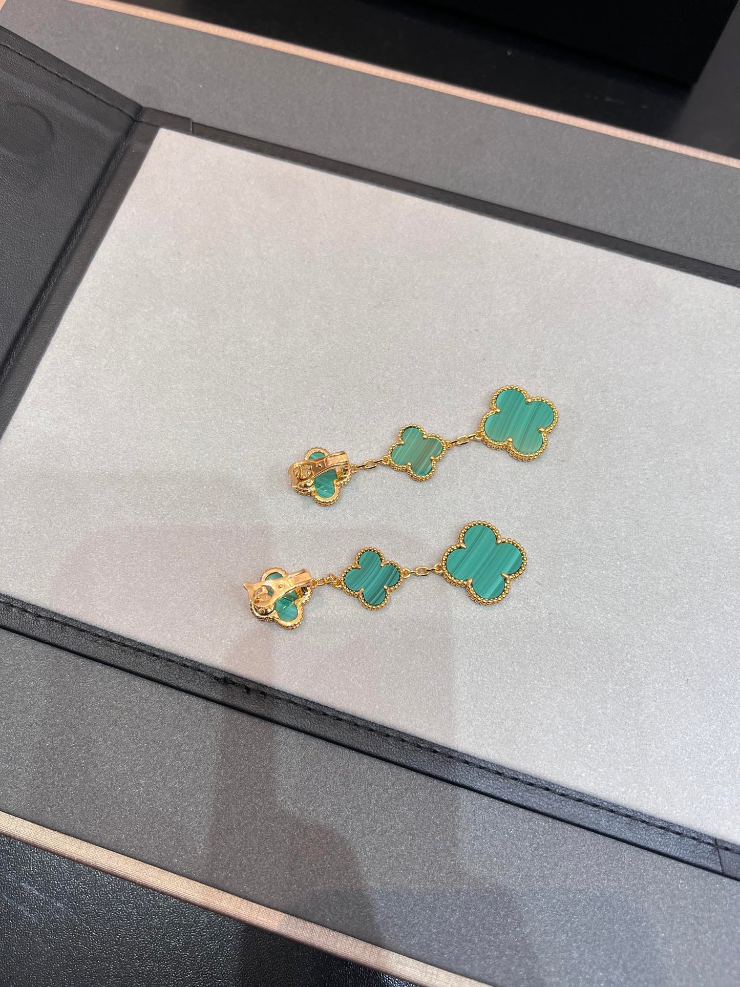 [Regal Gem]CLOVER MALACHITE 3 MOTIFS GOLD