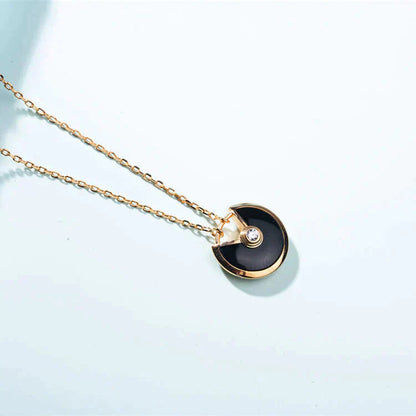 [Regal Gem]AMULETTE GOLD CARNELIAN ONYX NECKLACE