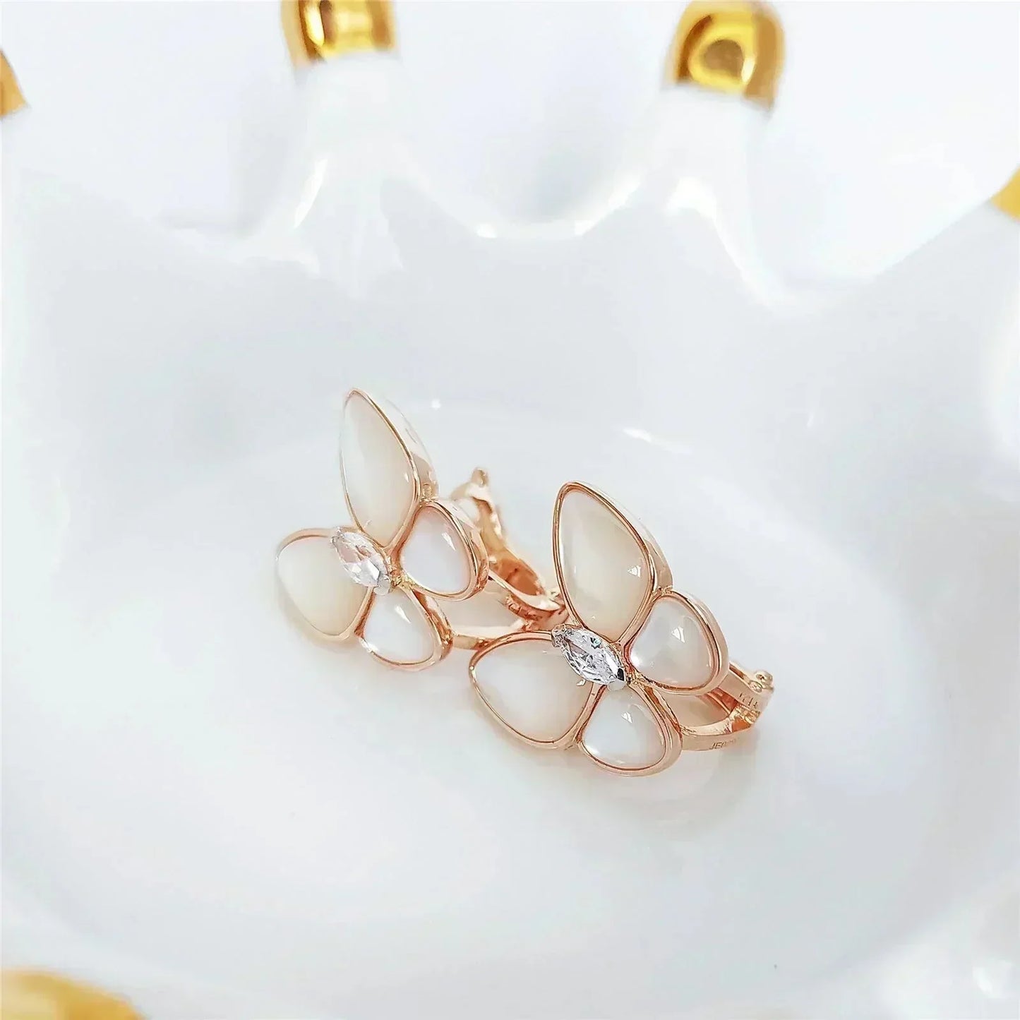 [Regal Gem]BUTTERFLY MOP DIAMOND EARRINGS