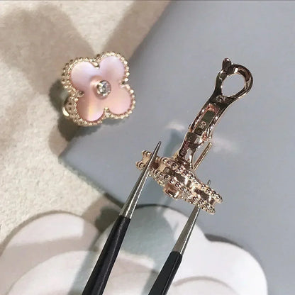 [Regal Gem]CLOVER MEDIUM 1 MOTIFS  PINK MOP DIAMOND EARRINGS