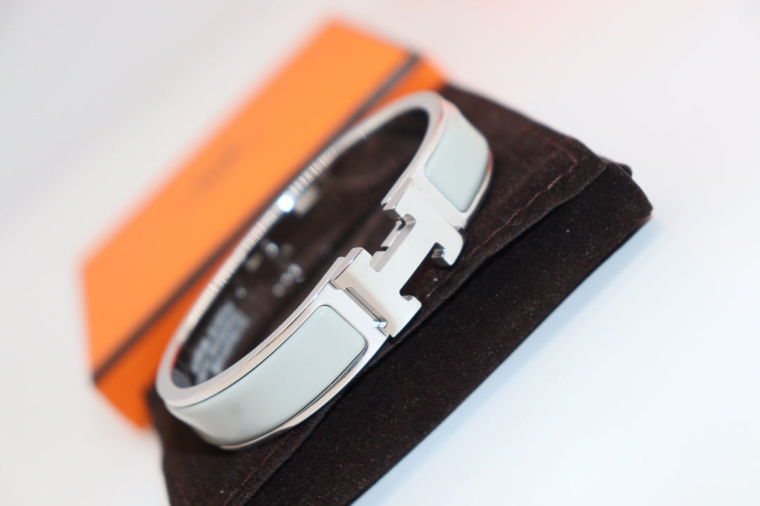 [Regal Gem]H LIGHT BLUE BRACELET