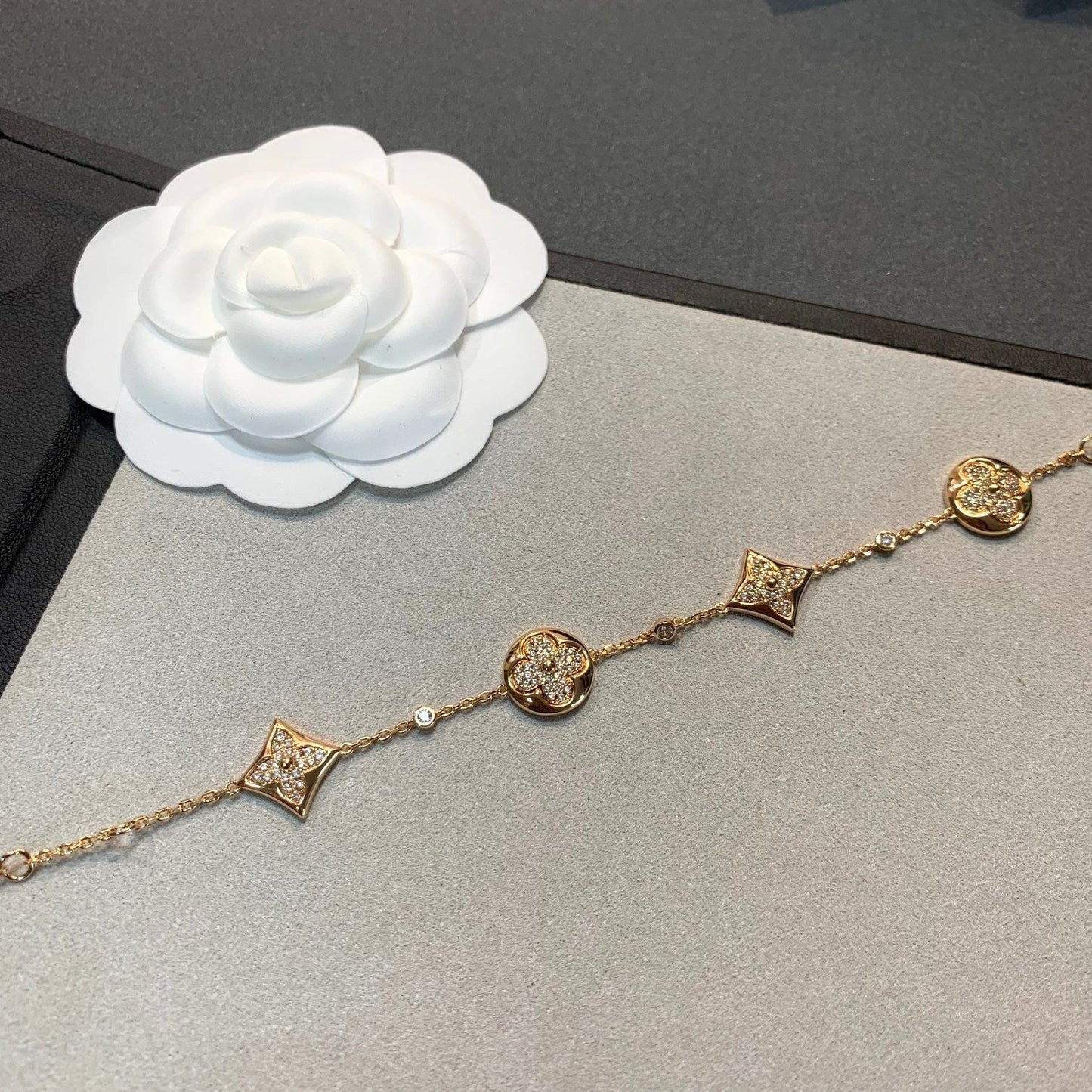 [Regal Gem]STAR AND SUN 4 MOTIFS GOLD DIAMONDS BRACELET