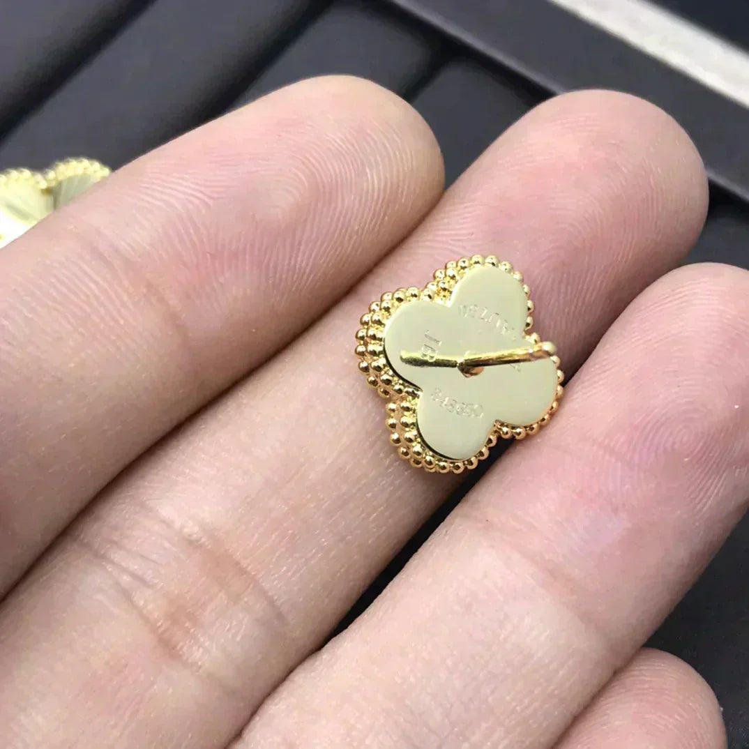 [Regal Gem]CLOVER MINI 9.5MM LASER EARRINGS