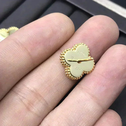 [Regal Gem]CLOVER MINI 9.5MM LASER EARRINGS