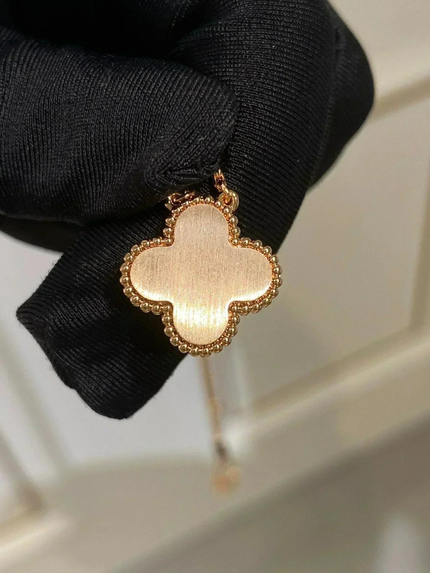 [Regal Gem]CLOVER 15MM DIAMOND RHODONITE NECKLACE