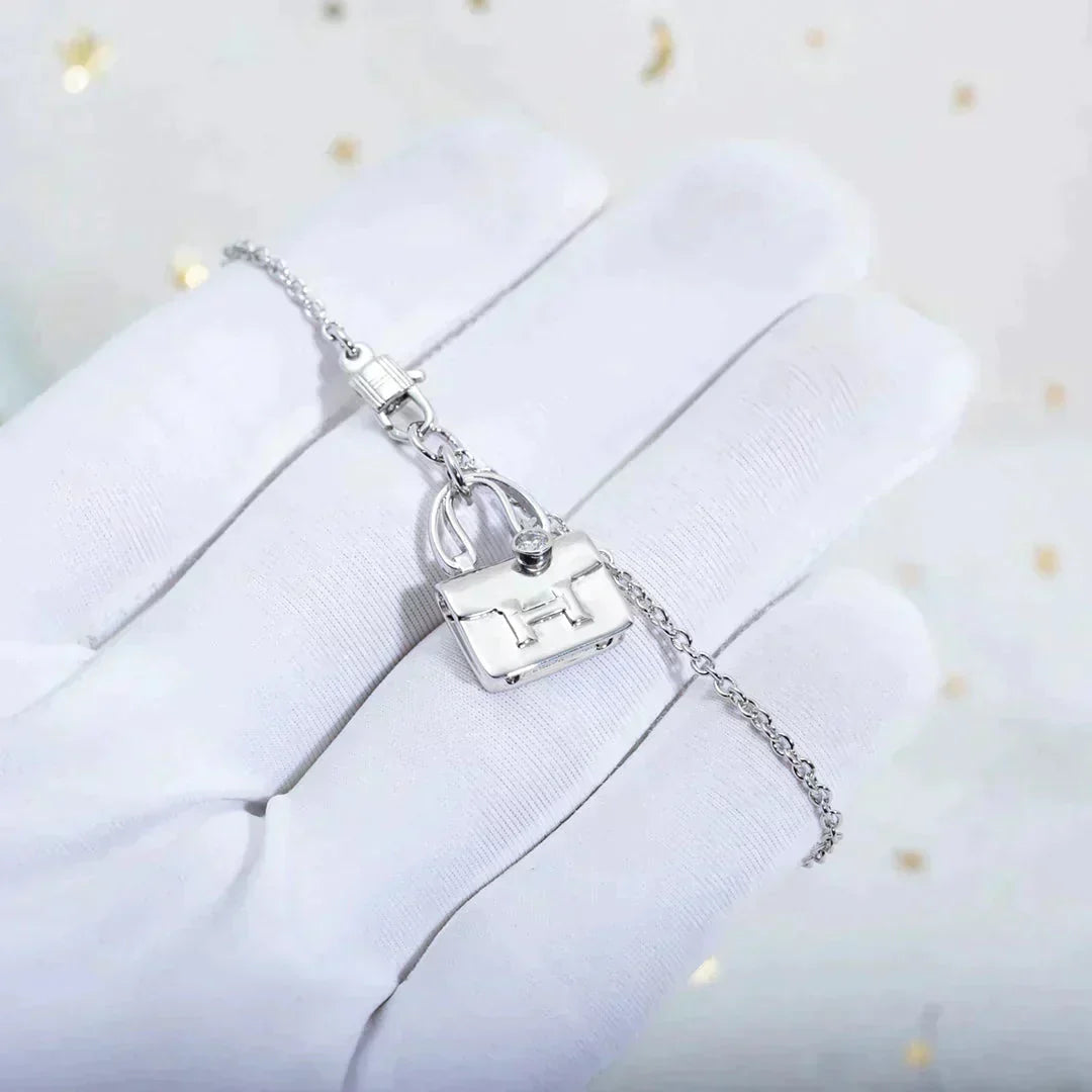 [Regal Gem]AMULETTE PEDANT SILVER NECKLACE