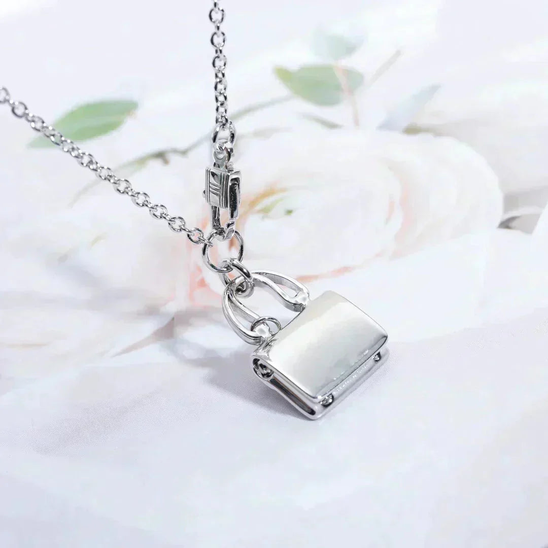 [Regal Gem]AMULETTE PEDANT SILVER NECKLACE