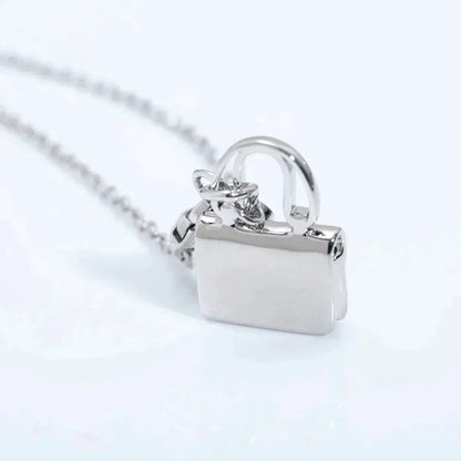 [Regal Gem]AMULETTE PEDANT SILVER NECKLACE