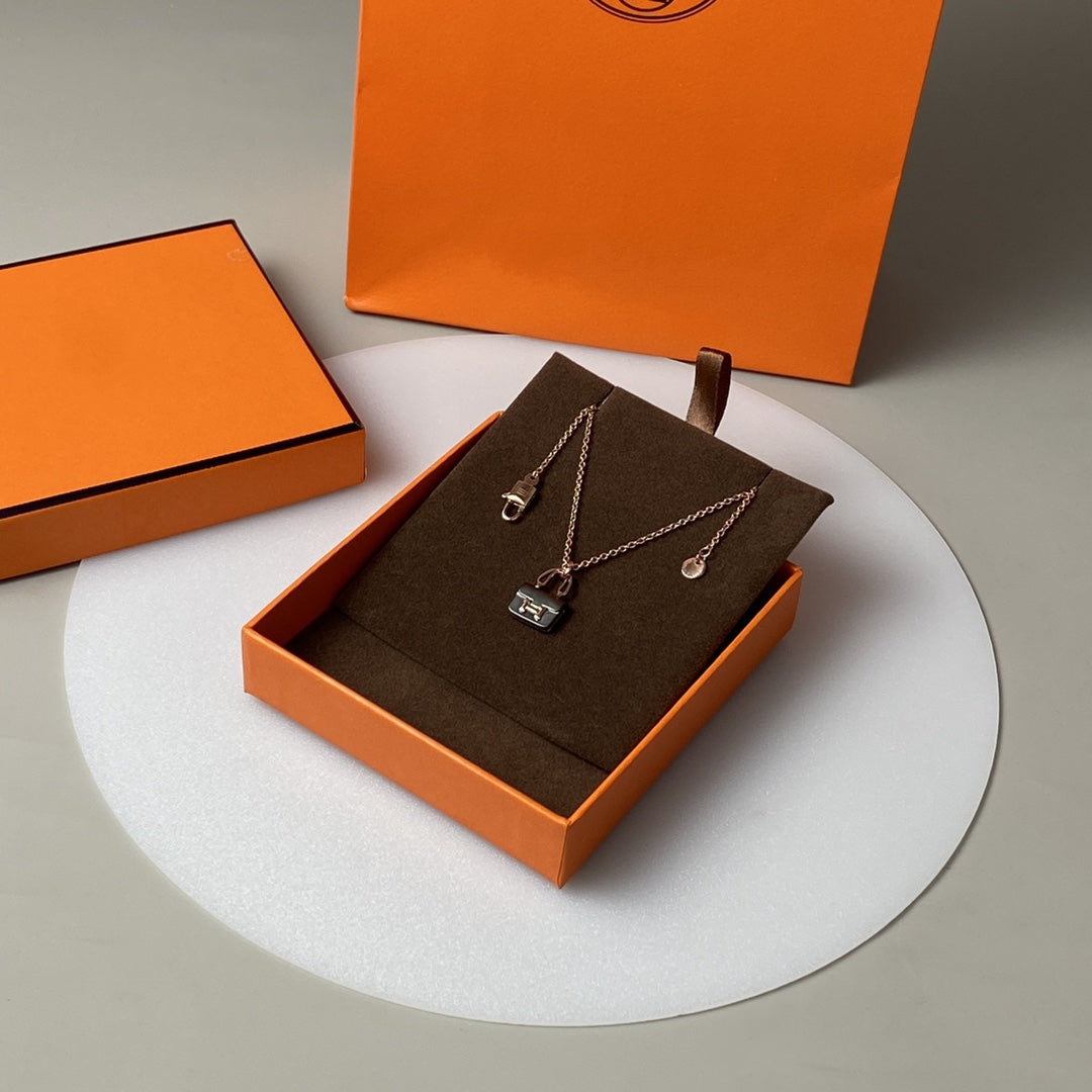 [Regal Gem]CONSTANCE BLACK PEDANT PINK GOLD NECKLACE