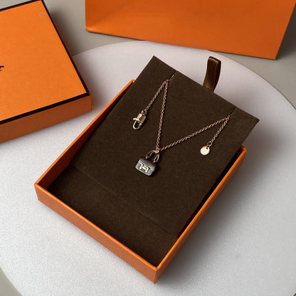 [Regal Gem]CONSTANCE BLACK PEDANT PINK GOLD NECKLACE