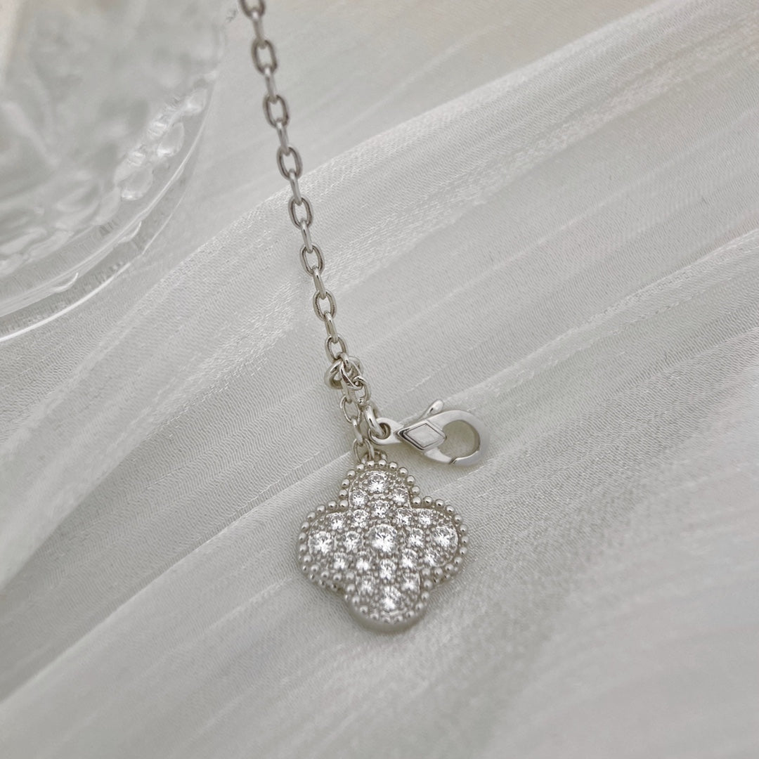 [Regal Gem]CLOVER 5 MOTIFS SILVER DIAMONDS NECKLACE