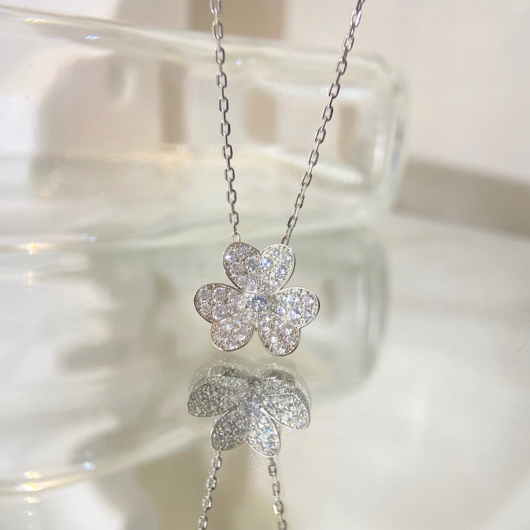 [Regal Gem]FLOWER DIAMOND NECKLACE