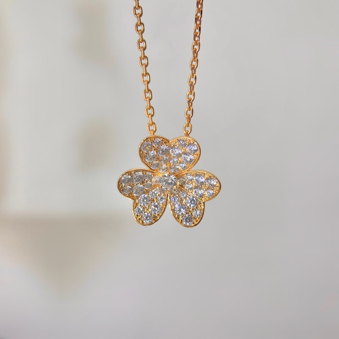 [Regal Gem]FLOWER DIAMOND NECKLACE