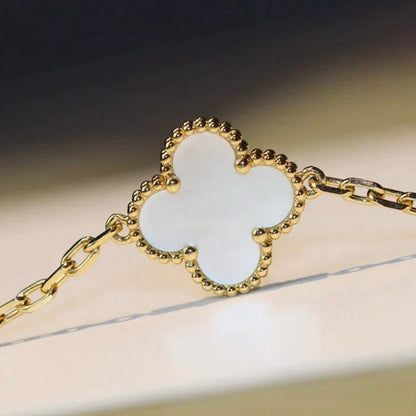 [Regal Gem]CLOVER 20 MOTIFS WHITE MOP NECKLACE