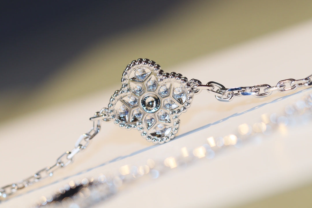[Regal Gem]CLOVER 20 MOTIFS ONYX DIAMOND SILVER