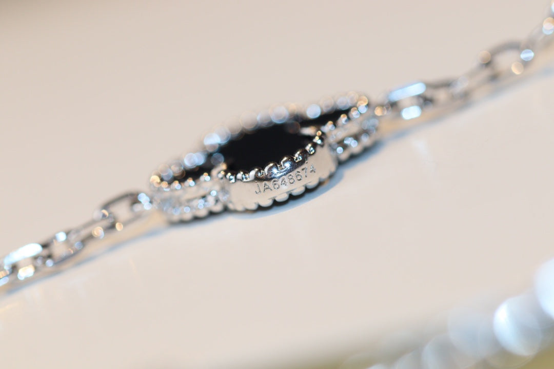 [Regal Gem]CLOVER 20 MOTIFS ONYX DIAMOND SILVER