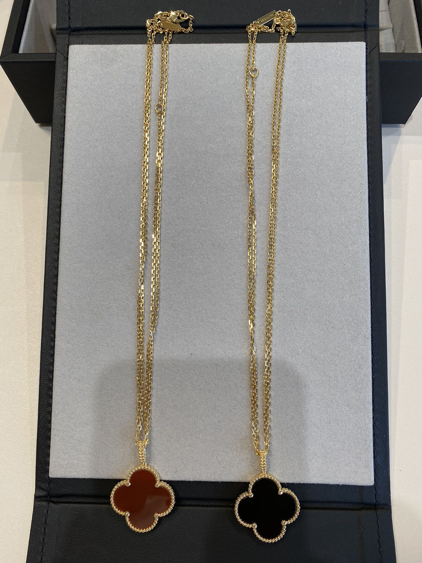 [Regal Gem]CLOVER 25MM NECKLACE GOLD CARNELIAN