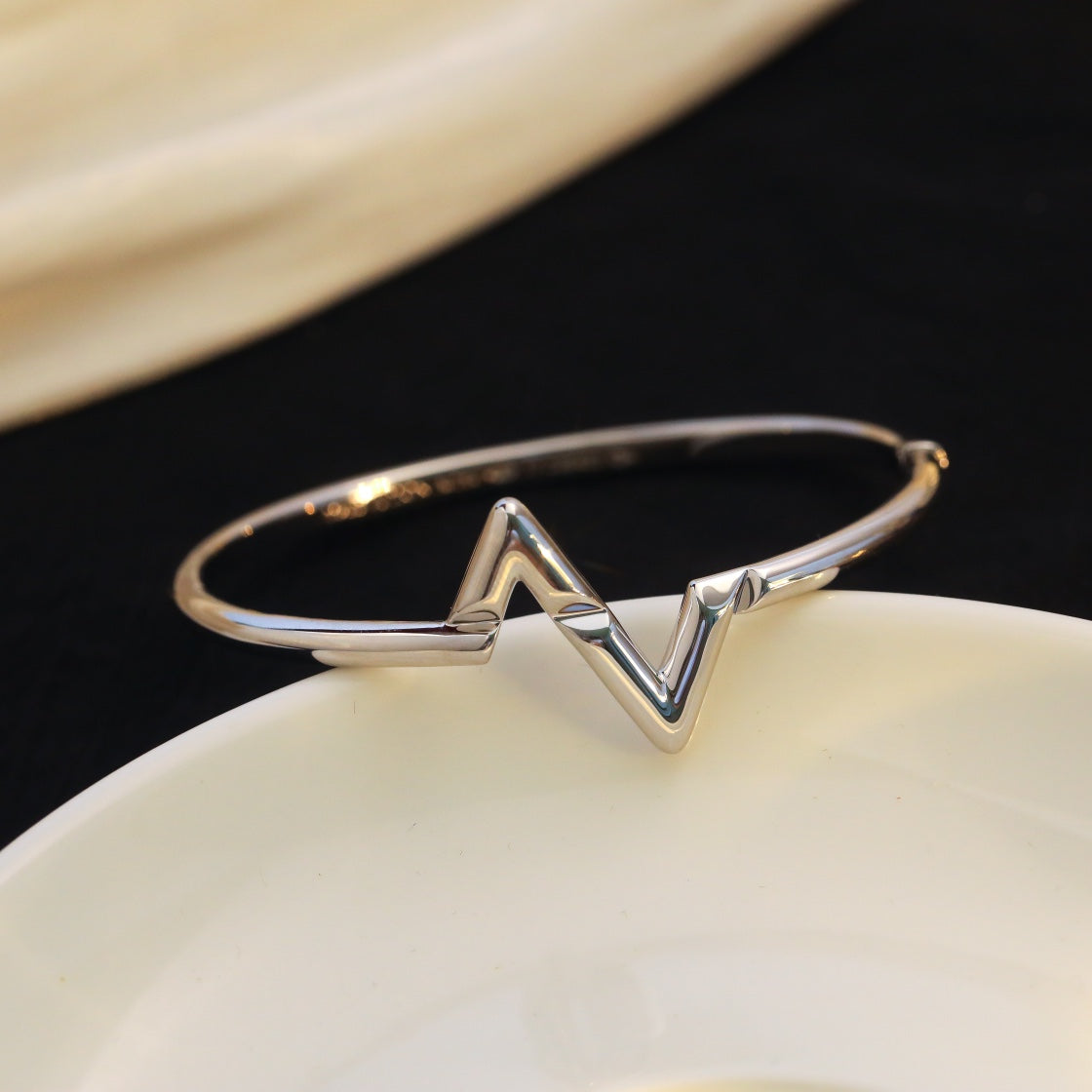 [Regal Gem]VOLTE UPSITE DOWN BRACELET