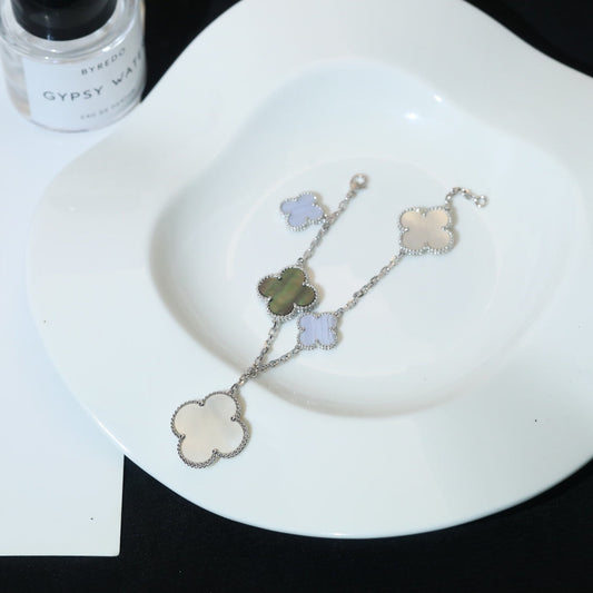 [Regal Gem]CLOVER BRACELET 5 MOTIFS MOP CHALCEDONY SILVER