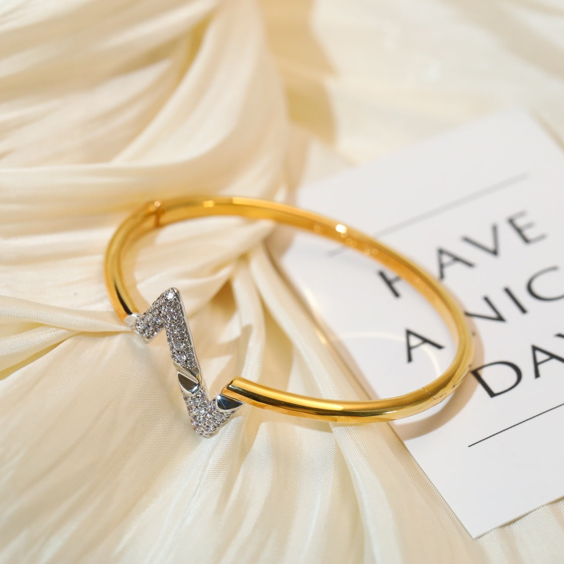 [Regal Gem]VOLTE UPSITE DOWN GOLD DIAMOND BRACELET