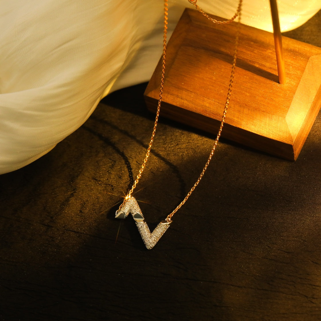 [Regal Gem]VOLT SILVER DIAMOND PEDANT NECKLACE
