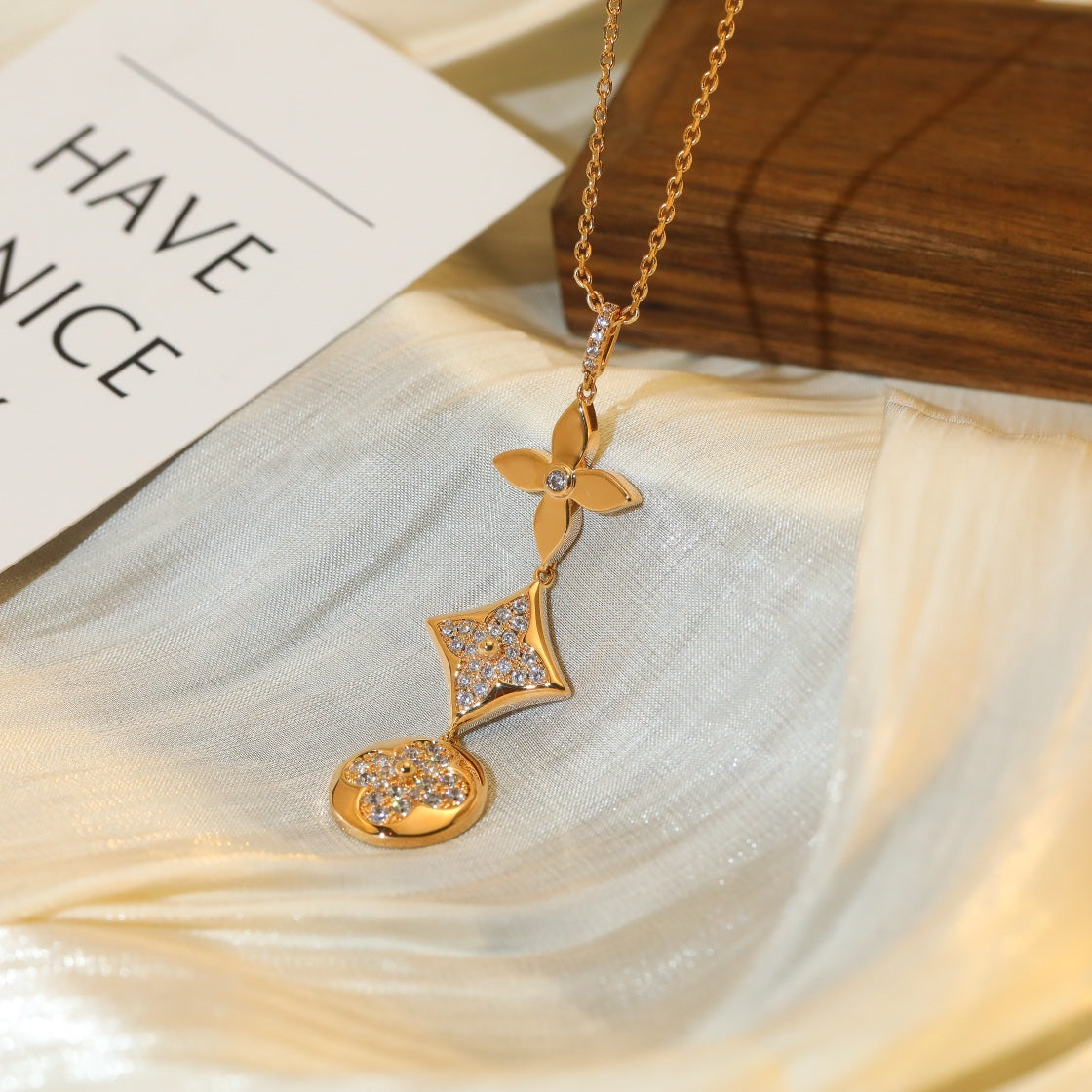 [Regal Gem]STAR AND SUN DIAMOND PINK GOLD NECKLACE