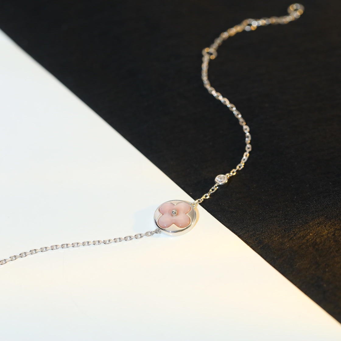 [Regal Gem]SUN MOTIF PINK MOP SILVER BRACELET