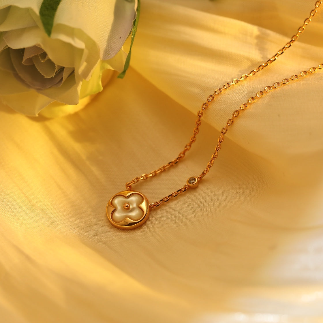 [Regal Gem]SUN PEDANT PINK GOLD 1 DIAMOND NECKLACE