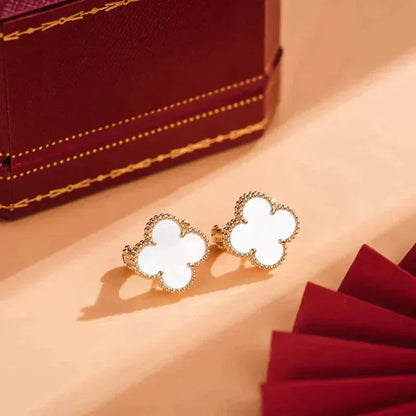 [Regal Gem]CLOVER MEDIUM 1 MOTIFS  WHITE MOP STUD EARRINGS
