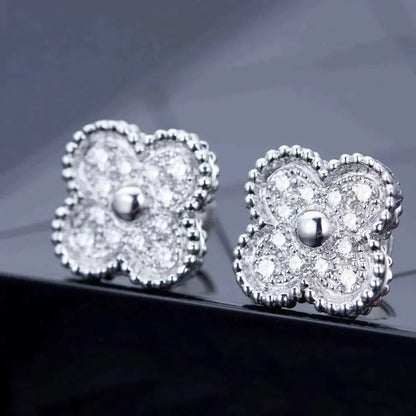 [Regal Gem]CLOVER 1 MOTIFS DIAMOND STUD EARRINGS SILVER