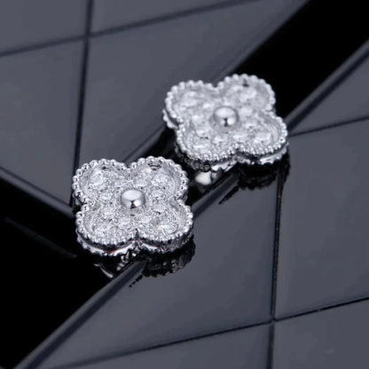 [Regal Gem]CLOVER 1 MOTIFS DIAMOND STUD EARRINGS SILVER