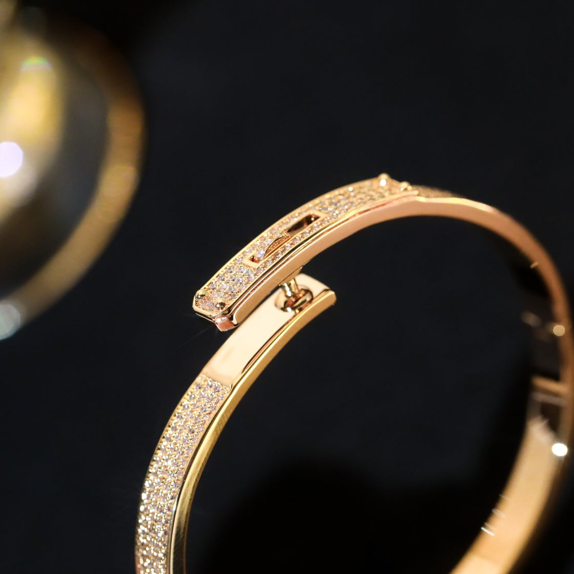 [Regal Gem]KELLY BRACELET DIAMOND PAVED