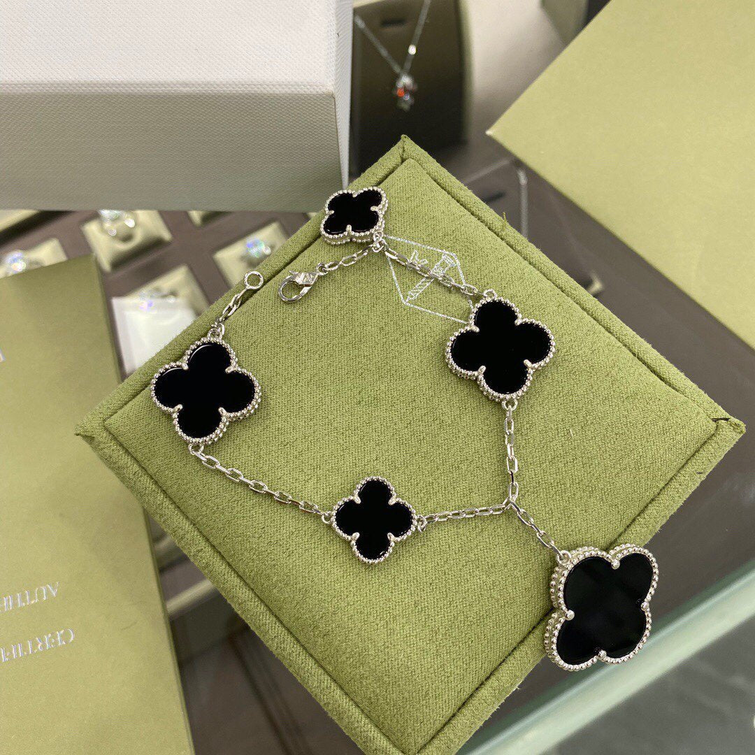 [Regal Gem]CLOVER 5 MOTIFS SIVLER ONYX BRACELET