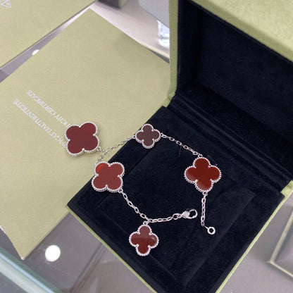 [Regal Gem]CLOVER 5 MOTIFS SIVLER CARNELIAN BRACELET