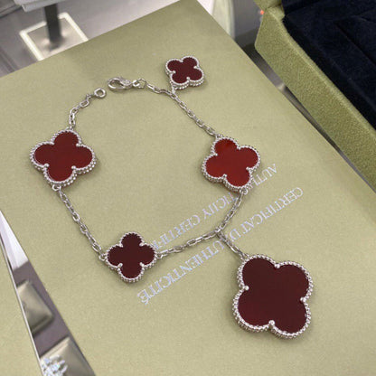 [Regal Gem]CLOVER 5 MOTIFS SIVLER CARNELIAN BRACELET