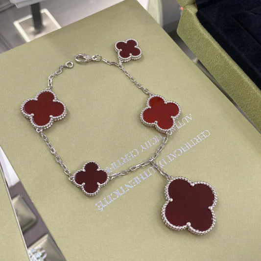 [Regal Gem]CLOVER 5 MOTIFS SIVLER CARNELIAN BRACELET