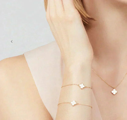 [Regal Gem]CLOVER MINI 9.5MM WHITE MOTHER-OF-PEARL NECKLACE