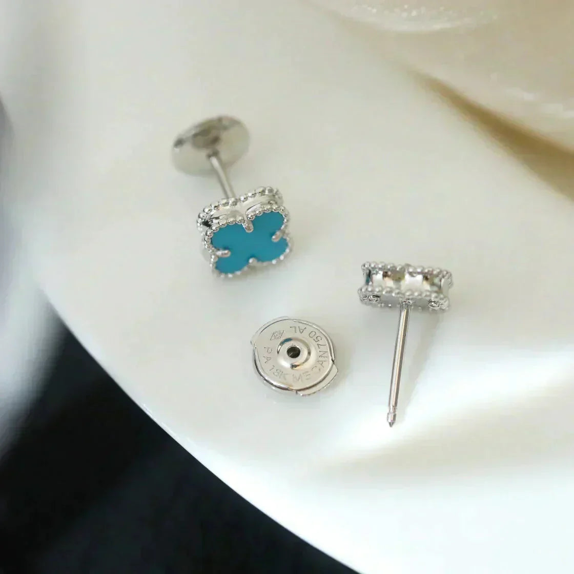 [Regal Gem]CLOVER MINI 9.5MM ONYX STUD EARRINGS SILVER