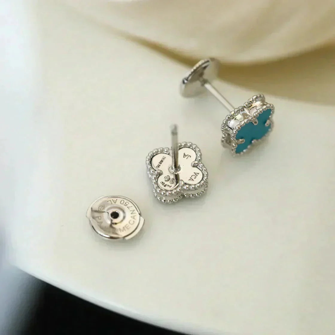 [Regal Gem]CLOVER MINI 9.5MM ONYX STUD EARRINGS SILVER