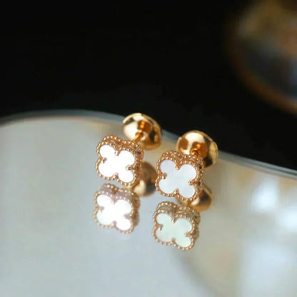 [Regal Gem]CLOVER MINI 9.5MM WHITE MOP EARRINGS