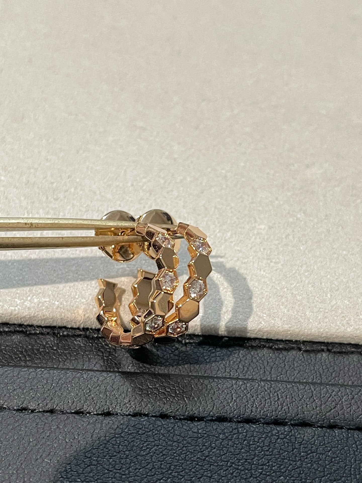 [Regal Gem]Hollow Design Four-Leaf Clover Flower Shape Ring