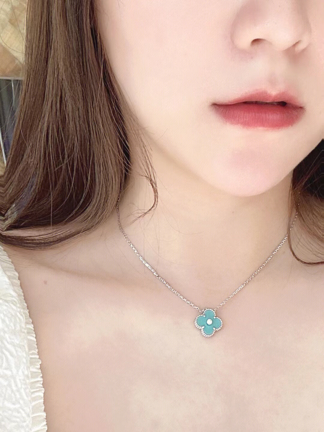 [Regal Gem]CLOVER 1 DIAMOND LIGHT BLUE SILVER NECKLACE