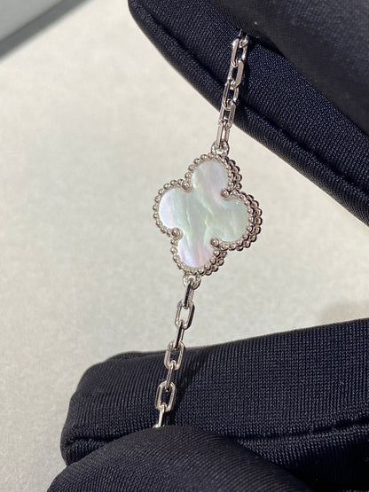 [Regal Gem]CLOVER WHITE PEARL MOP 5 MOTIF BRACELET COLLECTION