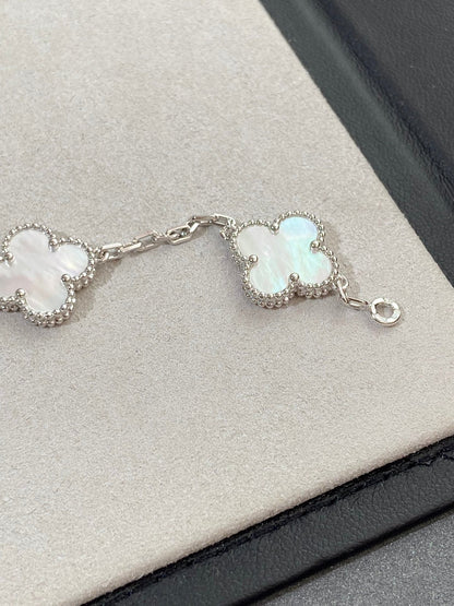 [Regal Gem]CLOVER WHITE PEARL MOP 5 MOTIF BRACELET COLLECTION
