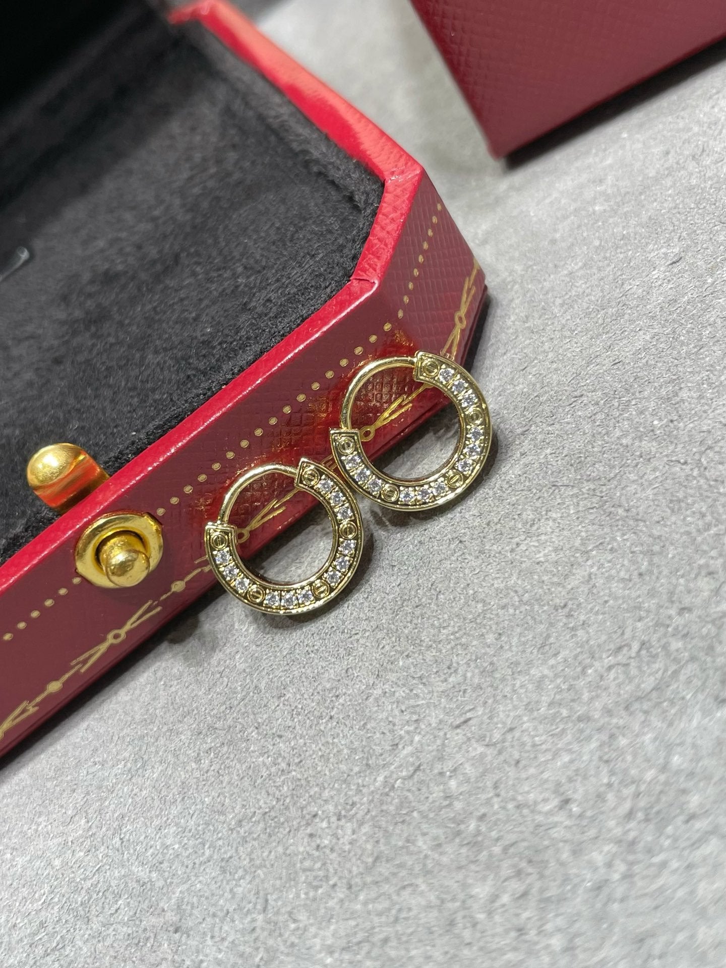 [Regal Gem]LOVE DIAMOND EARRINGS